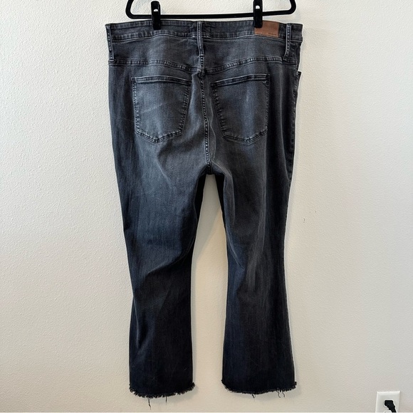 madewell tall curvy cali demi boot jeans in berkeley black - Picture 4 of 11